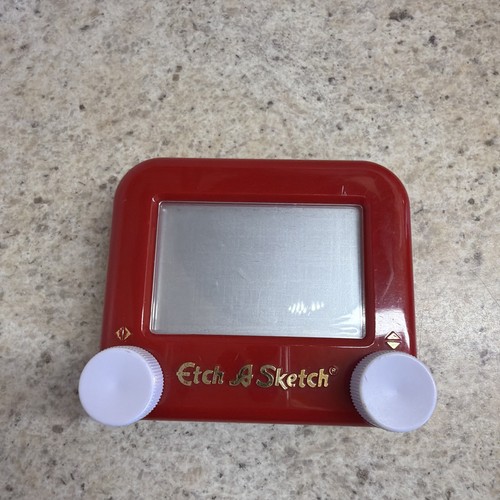 Rare mattel 2005 pocket etch - mattel,