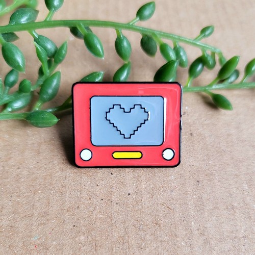 Heart etch sketch enamel - sketch,