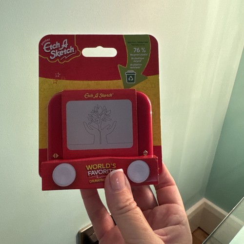 Etch sketch recyclable - etch,