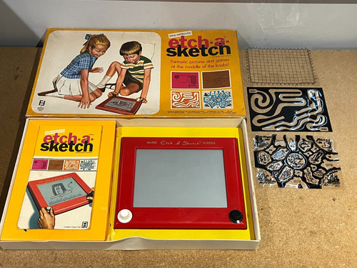 Denys fisher etch sketch - a,